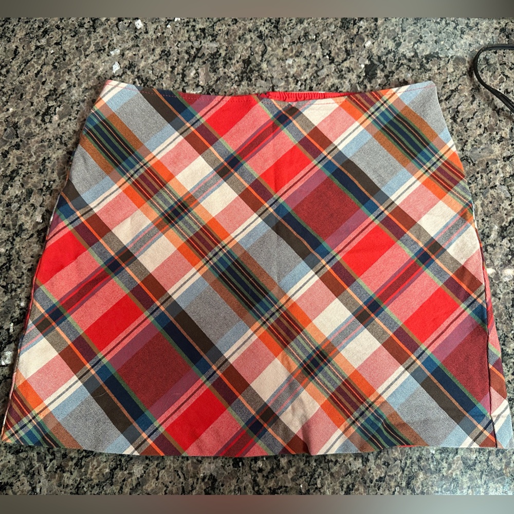 Size 8 red plaid Trina Turk Rico mini skirt